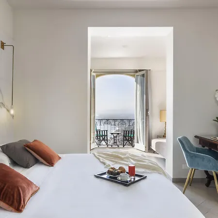 Ξενοδοχείο Paradiso 4*