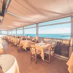 Ξενοδοχείο Paradiso 4*