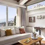 Paradiso 4*
