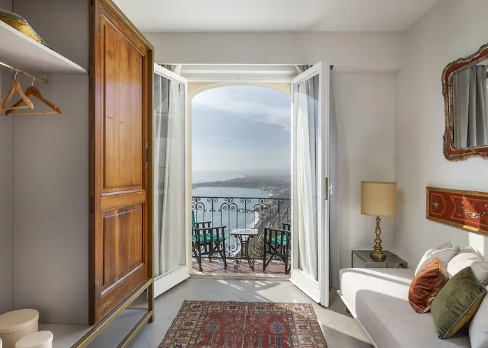 ホテル パラディソ タオルミーナ