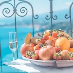 Paradiso 4*