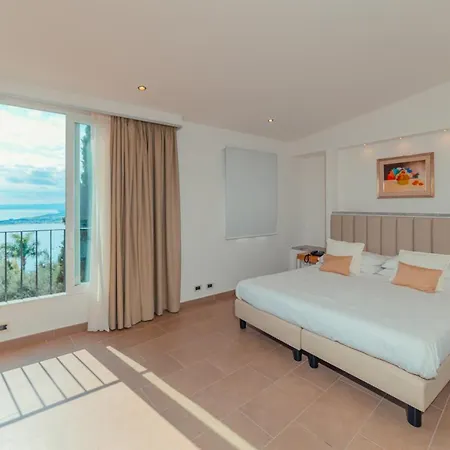 Hotel Paradiso