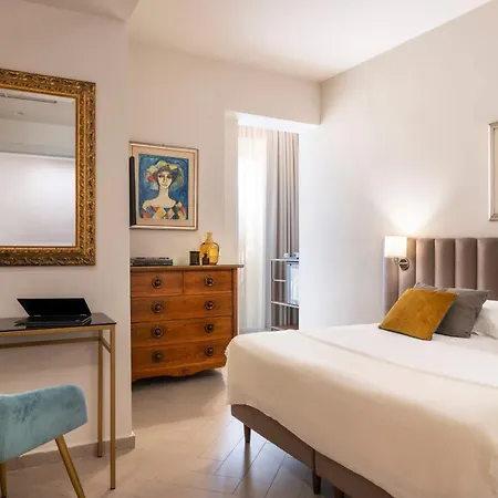 Paradiso Hotel 4*